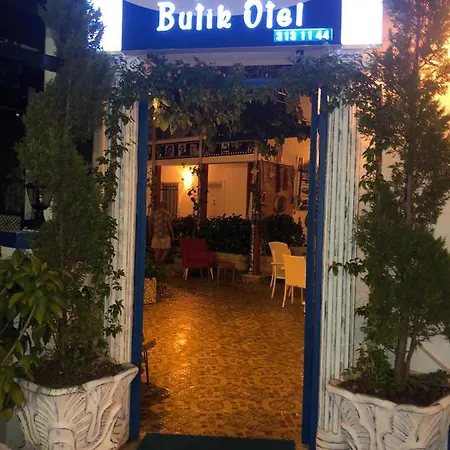 Paradise Garden Butik Otel Gazde/Camere de închiriat *
